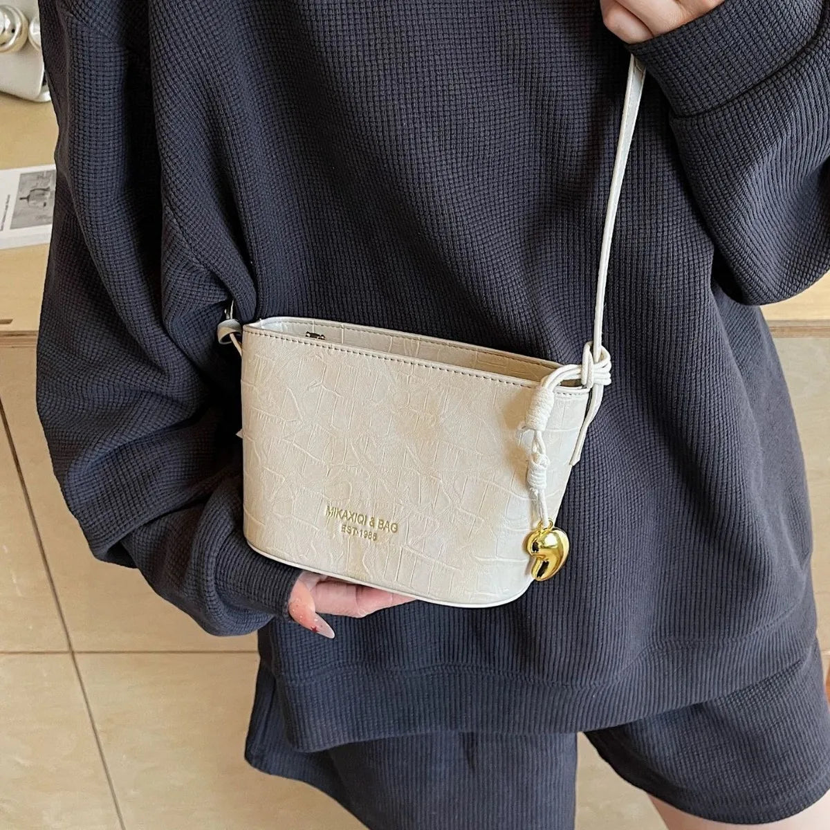 2025 New Premium Large-Capacity Bags for Women - Stylish Versatile, Casual Work Use: Crossbody, Basket & Bucket Styles