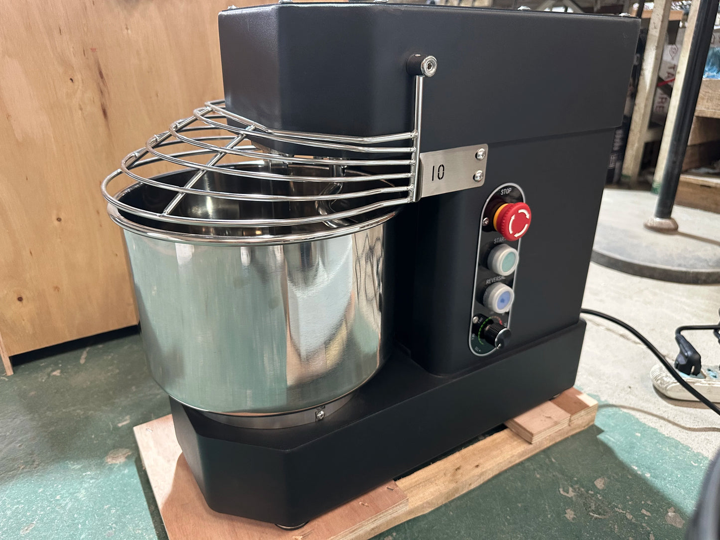 Best Spiral Dough Mixer with 3/5/8/12/16/20/25/50/75/100kg Flour Mixer Bread Making Machine Bakery Equipment