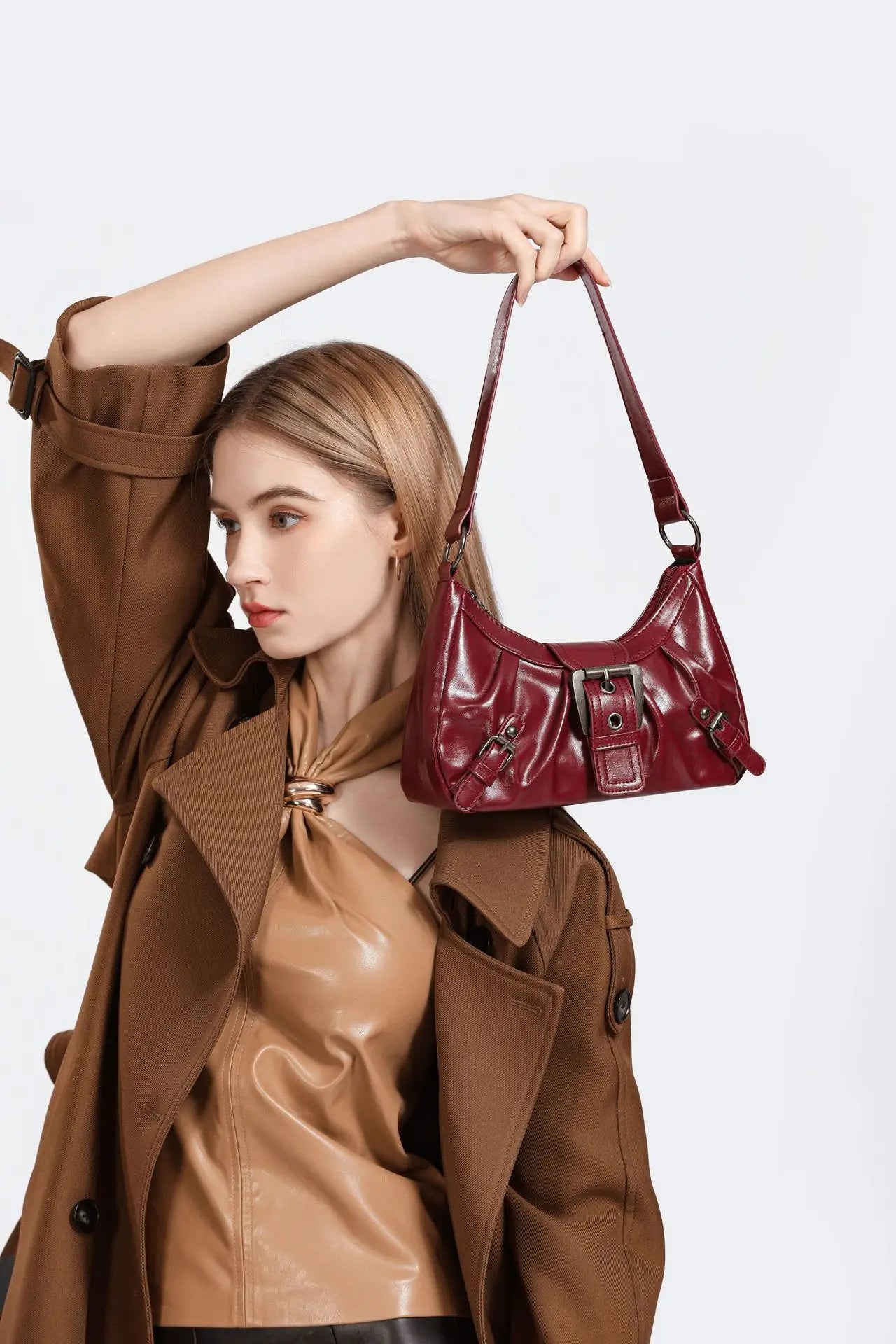 Women's Bag 2025 New One-shoulder Tote Bag American Retro Commuting Temperament Old Style Bag Underarm Locomotive Bag