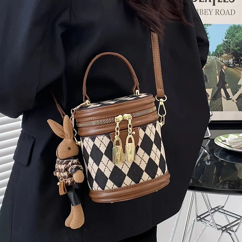 Women's Bag for Women Trend Fashion Luxury Designer Zipper Small Female Handbags femaleLeather Bucket Shoulder Bag With Pendant