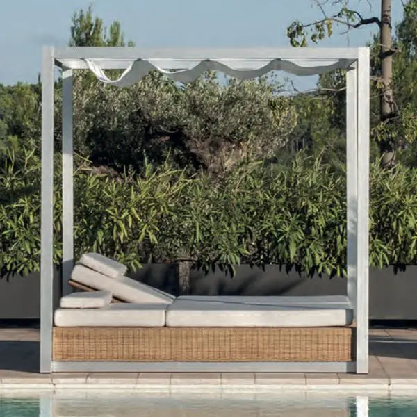 Hot Sale Modern Luxury Outdoor Furniture Beach Poolside Double Sunshade Leisure Daybed